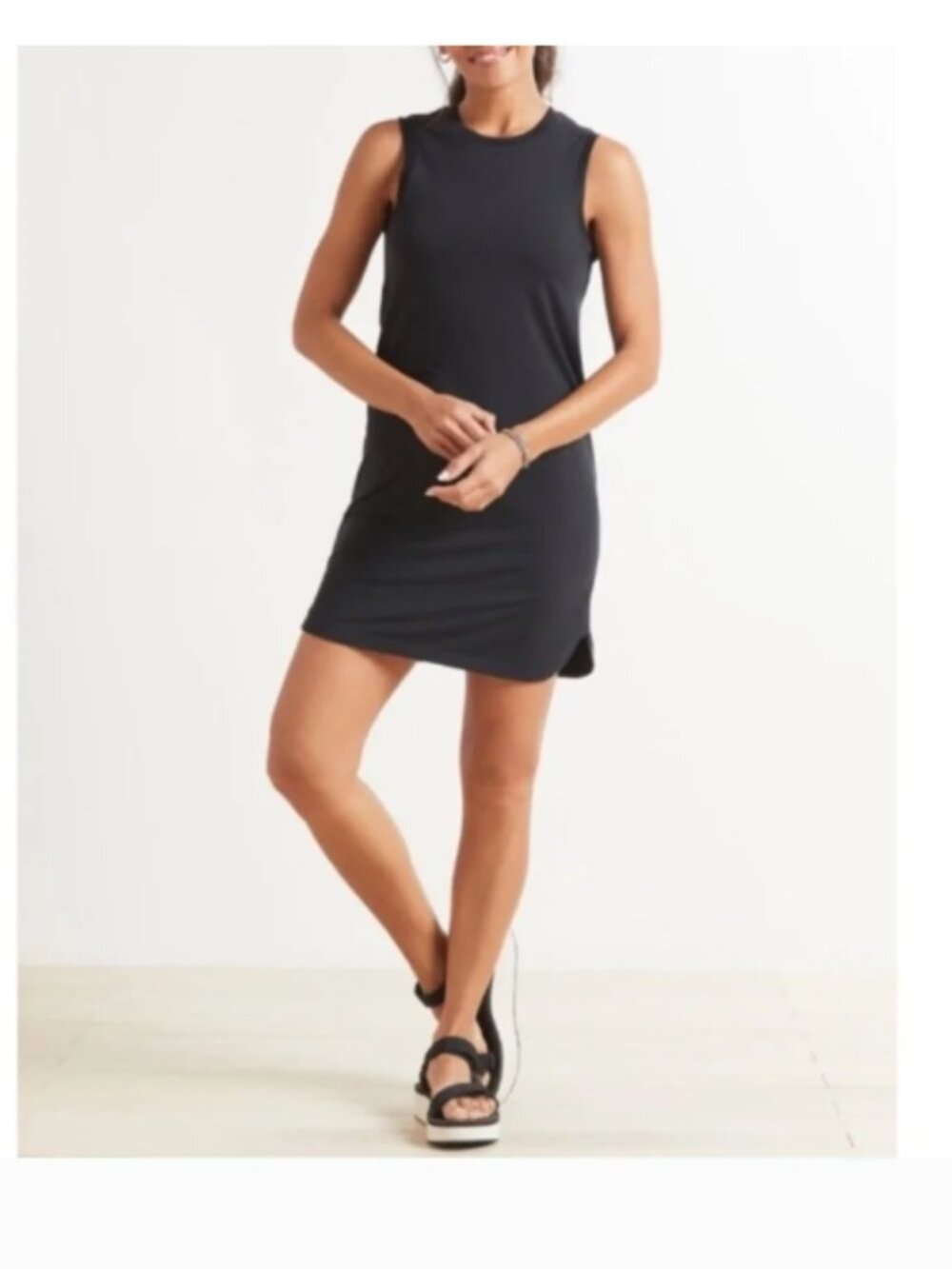 NWT Varley Lorita Active Dress Black Size Large Sleeveless Breathable